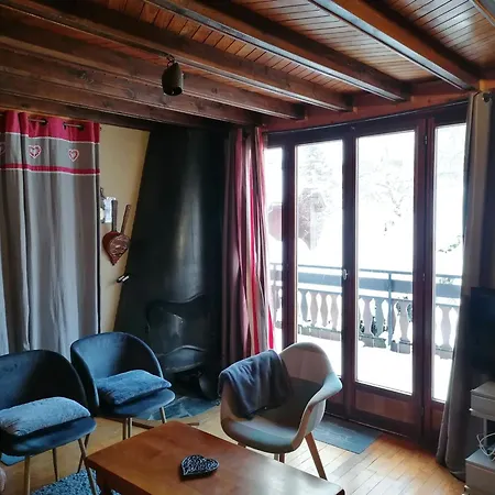 Chalet Savoyard Avec Terrasse, Proche Des Pistes Et Vue Sur Montagne - Fr-1-459-129